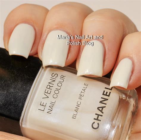 le vernis chanel nail polish blanc petale|chanel 505 particuliere nail polish.